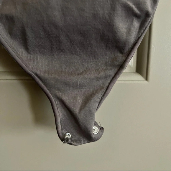 SKIMS Essential Mock Neck Sleeveless Bodysuit | Amethyst | Size L/XL - Picture 3 of 6